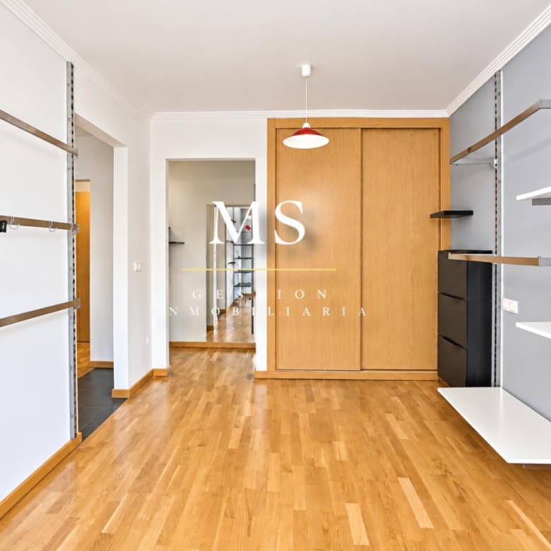 Piso moderno de 90 m² en Mondariz con vistas al monte, garaje y trastero