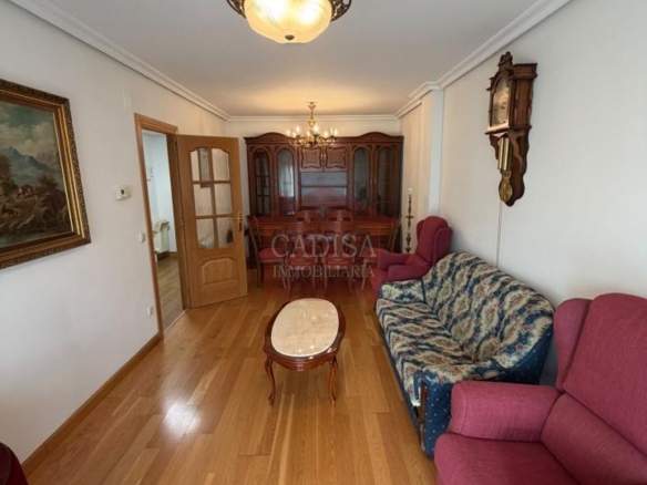 PISO EN ALQUILER EN MARISTAS. CAMPUS. REF 10661