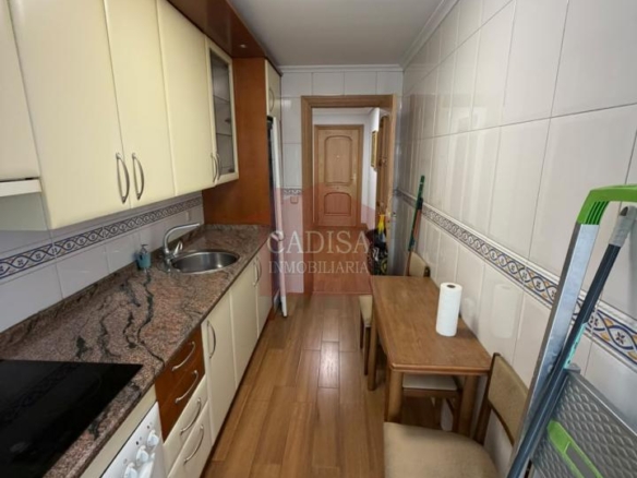 PISO EN ALQUILER EN MARISTAS. CAMPUS. REF 10661