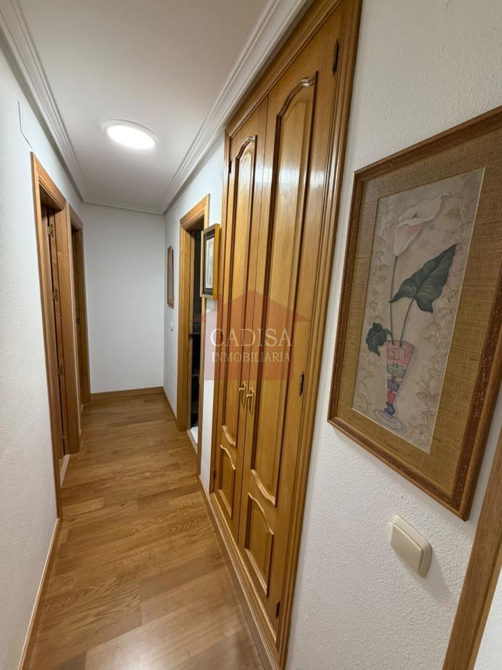 179213673924500173853_179213658240 PISO EN ALQUILER EN MARISTAS. CAMPUS. REF 10661