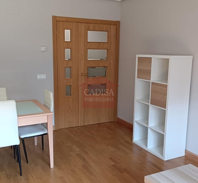 APARTAMENTO EN ALQUILER EN LA FONTANA. REF 10649