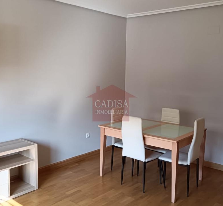 APARTAMENTO EN ALQUILER EN LA FONTANA. REF 10649