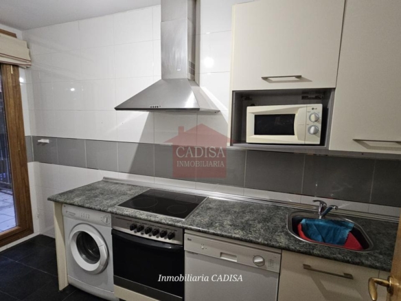 APARTAMENTO EN ALQUILER EN LA FONTANA. REF 10649