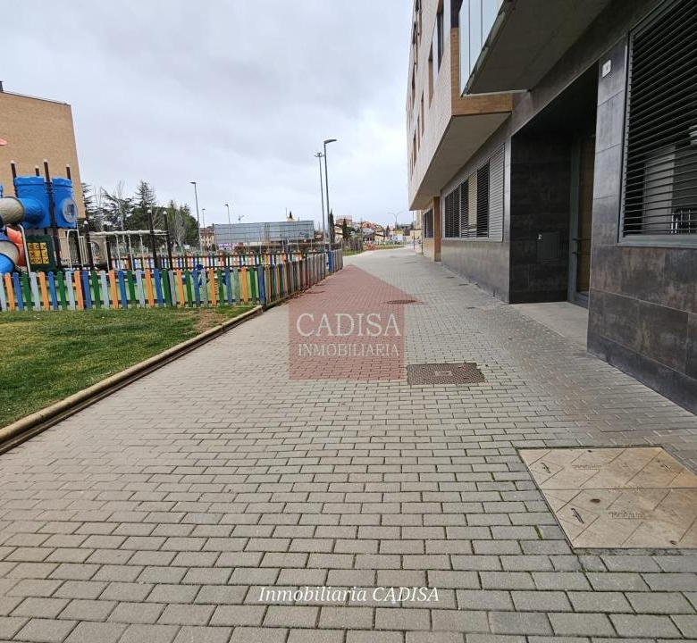 APARTAMENTO EN ALQUILER EN LA FONTANA. REF 10649