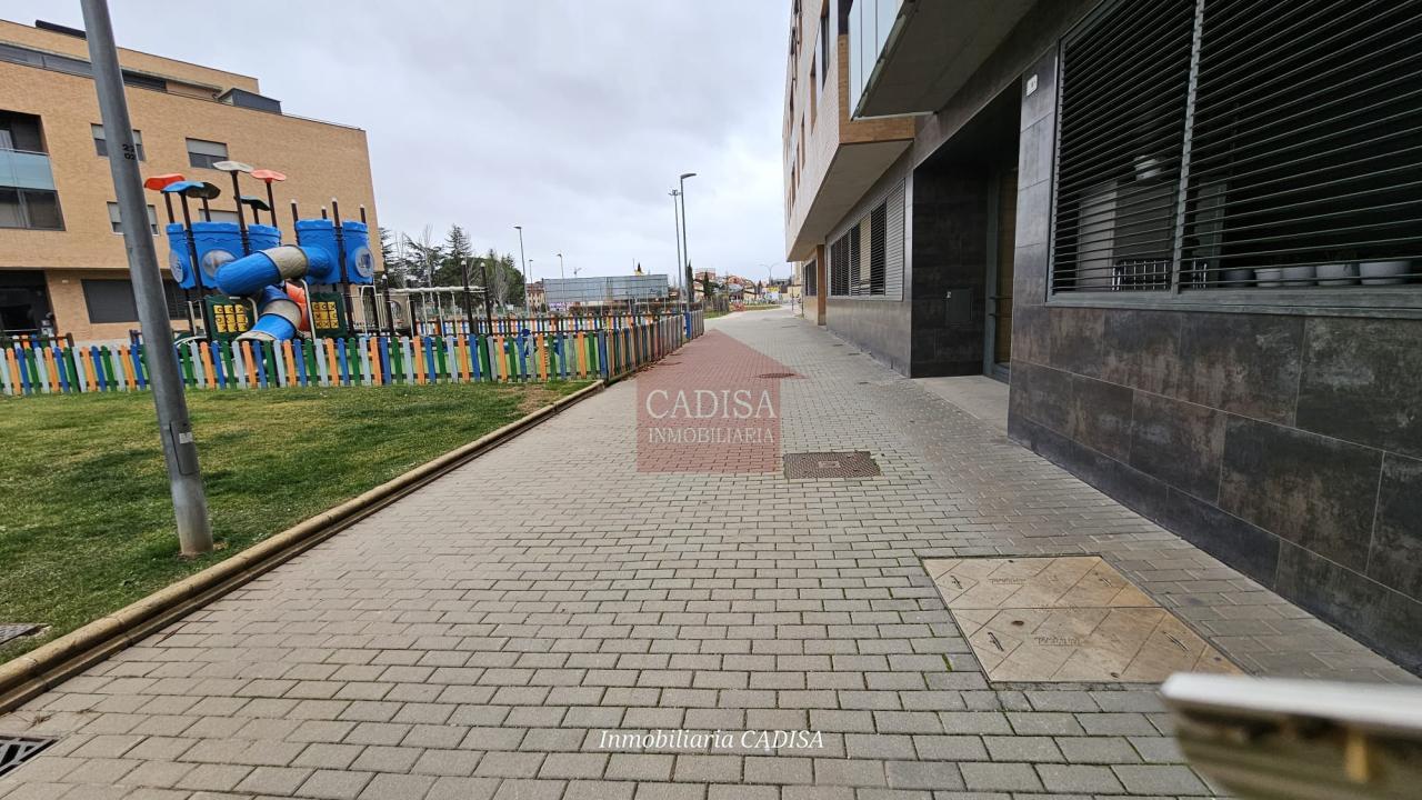179213676787400173755_178851567332 APARTAMENTO EN ALQUILER EN LA FONTANA. REF 10649