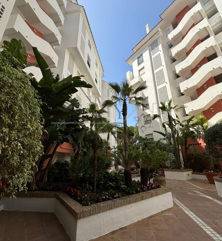 Piso en venta en Puerto Banus
