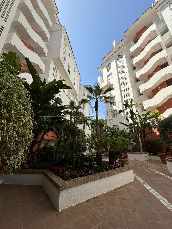 179214577963600174071_179214473137 Piso en venta en Puerto Banus