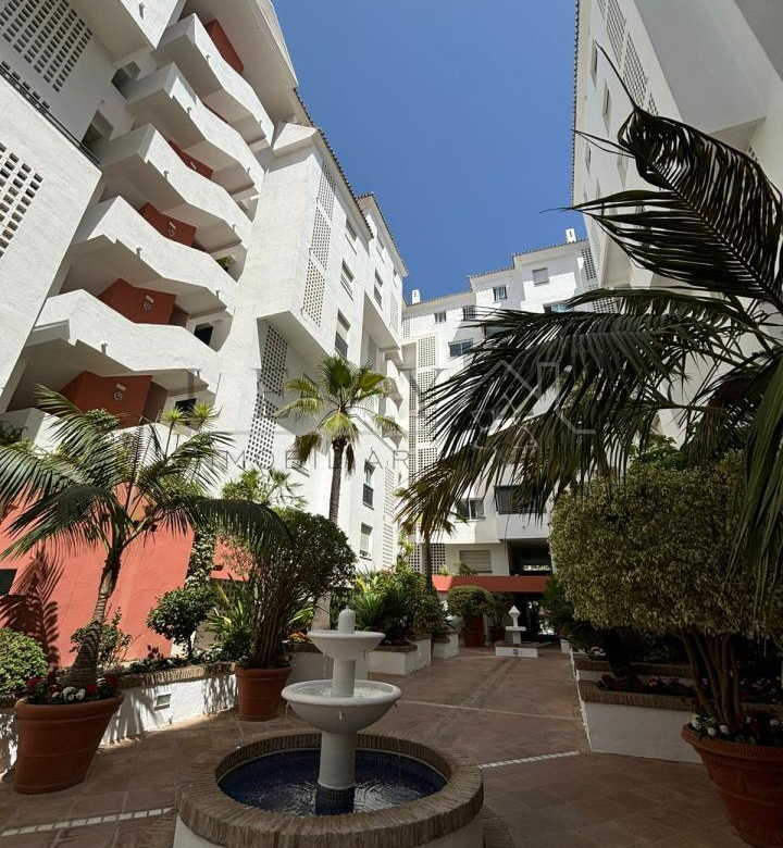 Piso en venta en Puerto Banus