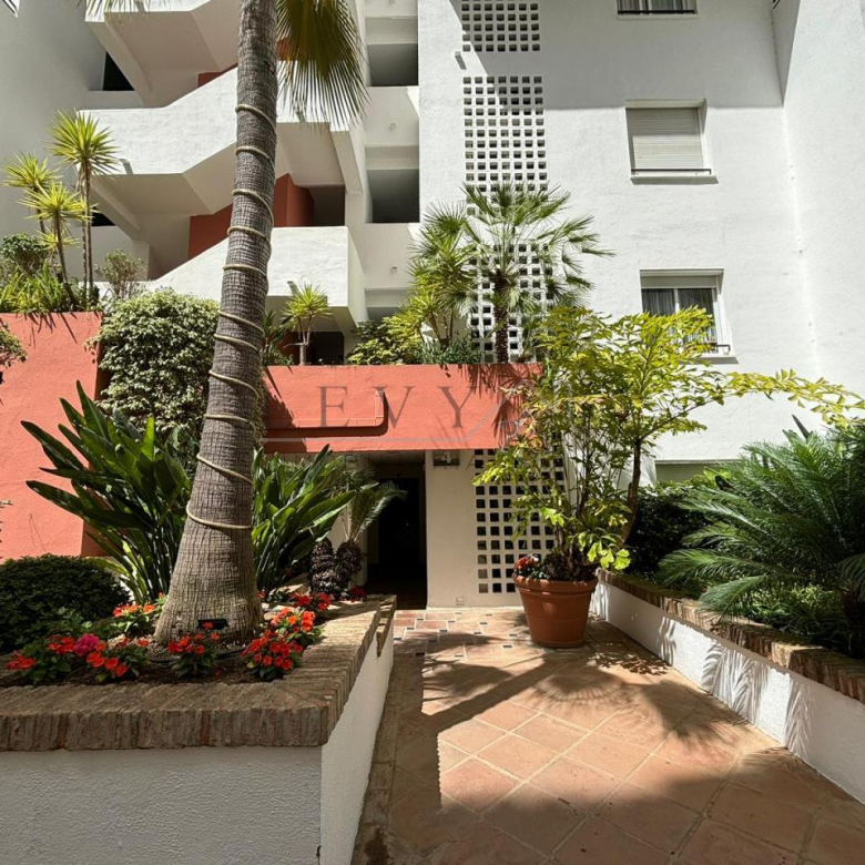 Piso en venta en Puerto Banus