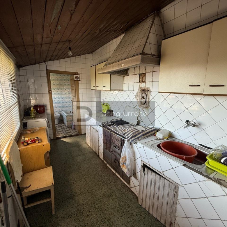 CASA CON TERRENO SEGREGABLE, VISTAS IMPRESIONANTES Y CERCA DEL CENTRO DE SALCEDA DE CASELAS