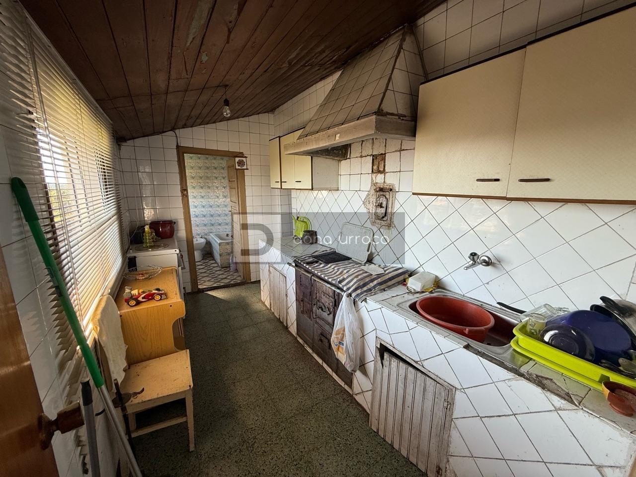 CASA CON TERRENO SEGREGABLE, VISTAS IMPRESIONANTES Y CERCA DEL CENTRO DE SALCEDA DE CASELAS