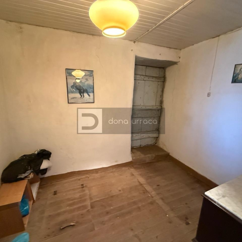 CASA CON TERRENO SEGREGABLE, VISTAS IMPRESIONANTES Y CERCA DEL CENTRO DE SALCEDA DE CASELAS