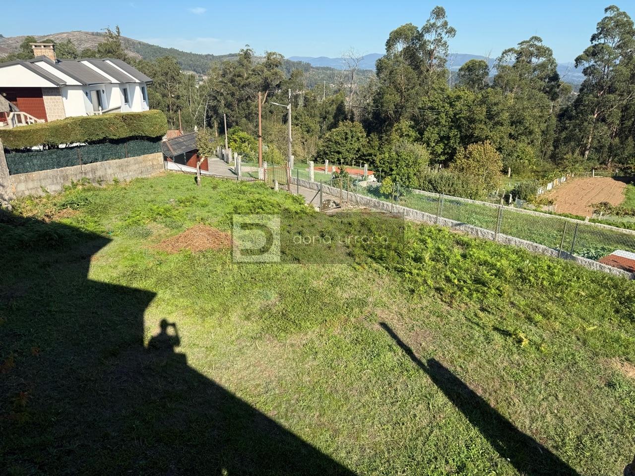 CASA CON TERRENO SEGREGABLE, VISTAS IMPRESIONANTES Y CERCA DEL CENTRO DE SALCEDA DE CASELAS