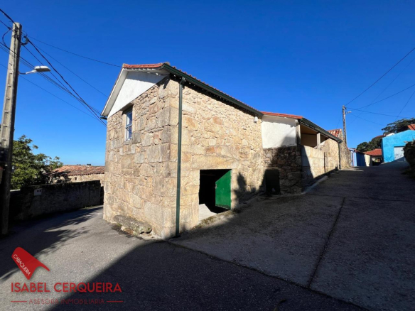 OIA · UNA CASA DE PIEDRA CON VISTAS AL ATLÁNTICO PARA CREAR ALGO ÚNICO