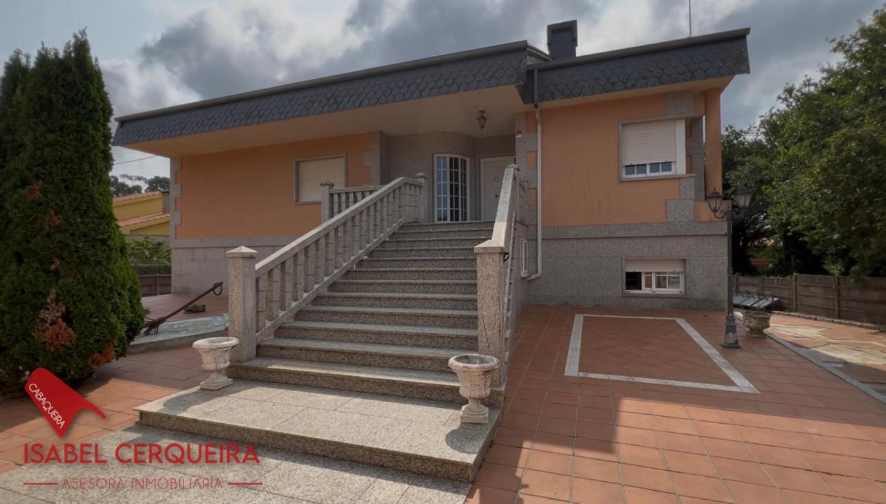 179216405144400045482_178720957411 CHALET EXCLUSIVO EN O ROSAL – 431 M², 7 DORMITORIOS Y AMPLIA PARCELA DE 1.486 M²