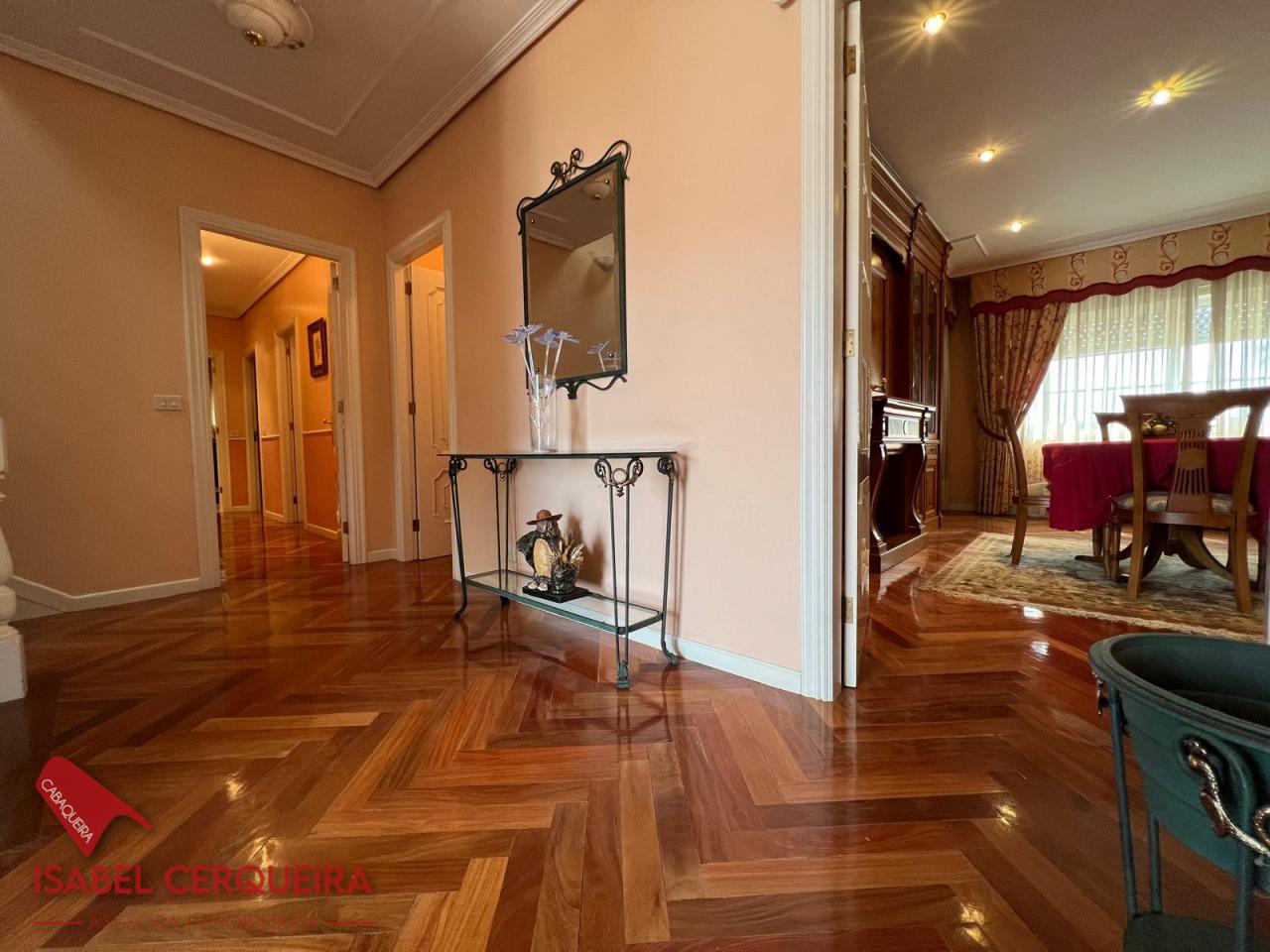 179216405280300045482_178498336384 CHALET EXCLUSIVO EN O ROSAL – 431 M², 7 DORMITORIOS Y AMPLIA PARCELA DE 1.486 M²