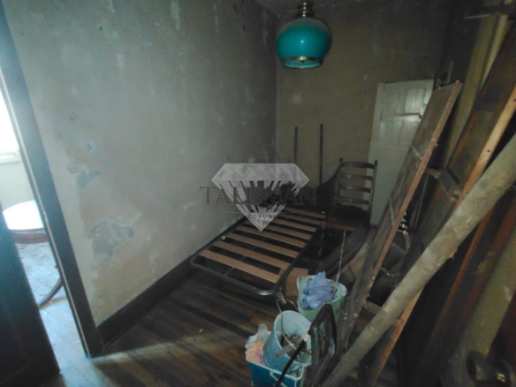 CASA EN BETANZOS CON BODEGA
