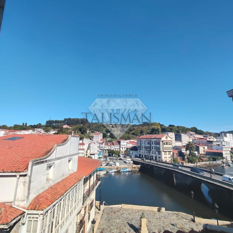CASA EN BETANZOS CON BODEGA