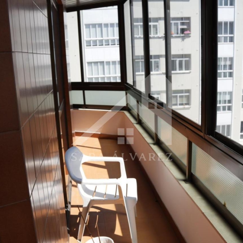 SE VENDE PISO TOTALMENTE EXTERIOR Y LUMINOSO DE 4 HABITACIONES PRÓXIMO A LA PLAZA ELIPTICA EN LA CIUDAD DE VIGO