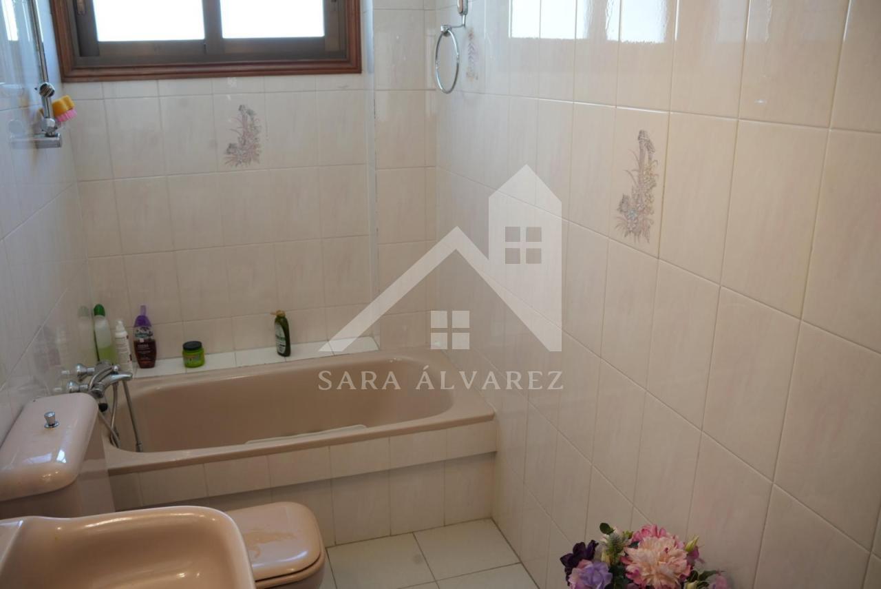 SE VENDE PISO TOTALMENTE EXTERIOR Y LUMINOSO DE 4 HABITACIONES PRÓXIMO A LA PLAZA ELIPTICA EN LA CIUDAD DE VIGO