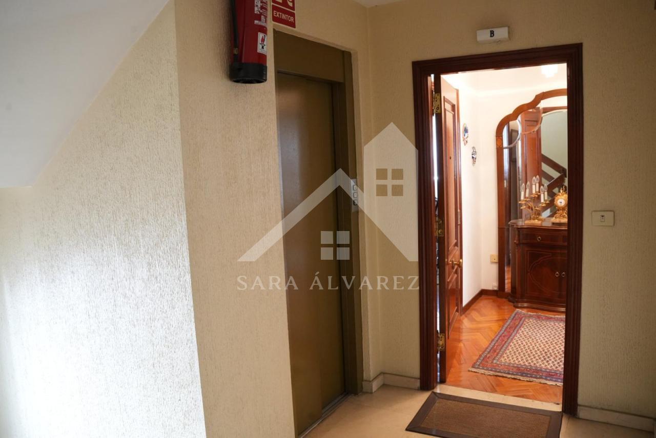 SE VENDE PISO TOTALMENTE EXTERIOR Y LUMINOSO DE 4 HABITACIONES PRÓXIMO A LA PLAZA ELIPTICA EN LA CIUDAD DE VIGO