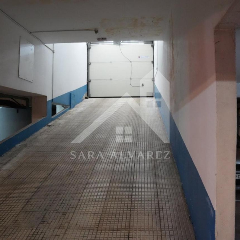 SE VENDE PISO TOTALMENTE EXTERIOR Y LUMINOSO DE 4 HABITACIONES PRÓXIMO A LA PLAZA ELIPTICA EN LA CIUDAD DE VIGO