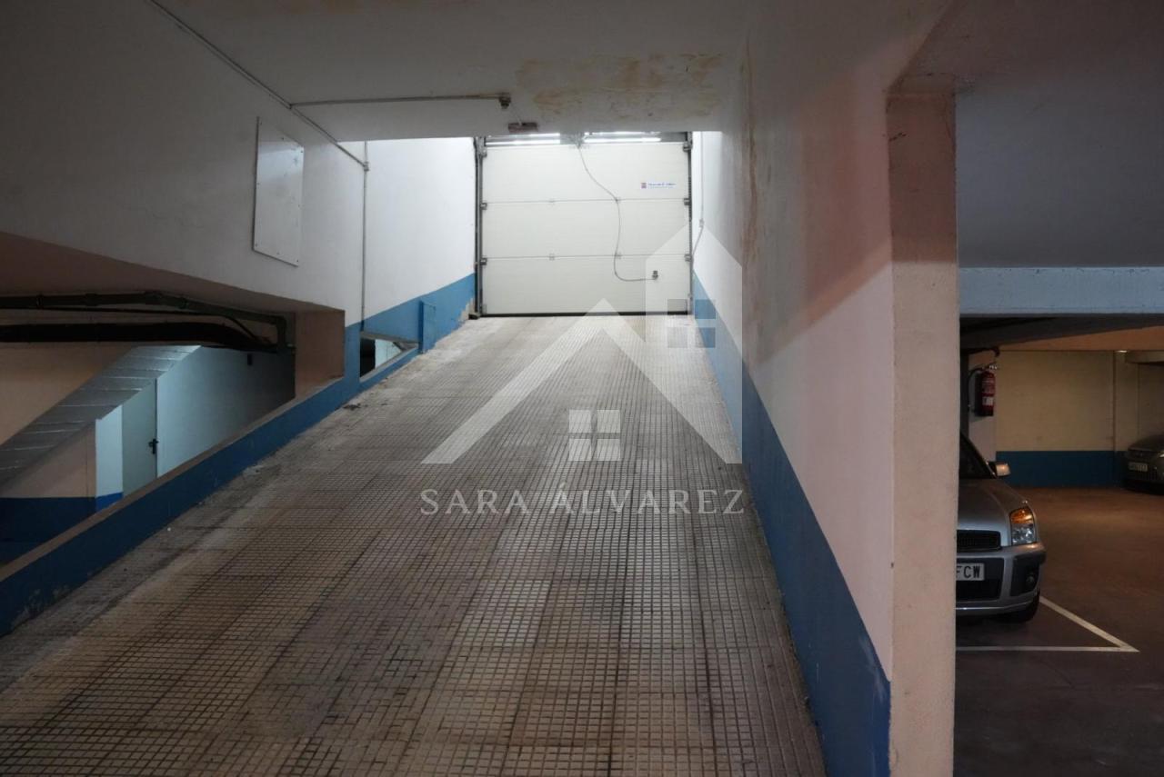 SE VENDE PISO TOTALMENTE EXTERIOR Y LUMINOSO DE 4 HABITACIONES PRÓXIMO A LA PLAZA ELIPTICA EN LA CIUDAD DE VIGO