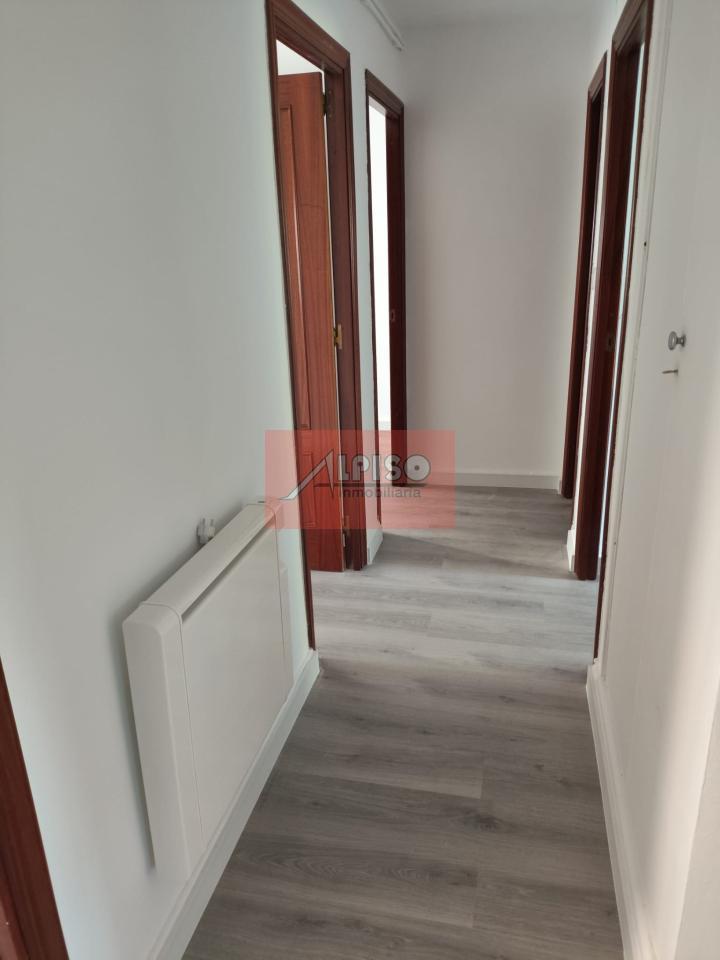 179242187659500174032_179199338446 Piso en Ourense