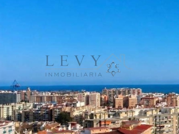 OPORTUNIDAD EN MÁLAGA CAPITAL! VIVIENDA CON VISTAS AL MAR
