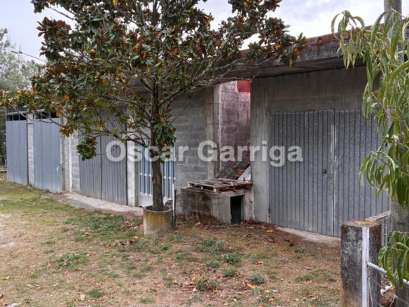 ¡OPORTUNIDAD INMOBILIARIA EN PLENA NATURALEZA!  SE VENDEN NAVES INDUSTRIALES CON FINCA COLINDANTE