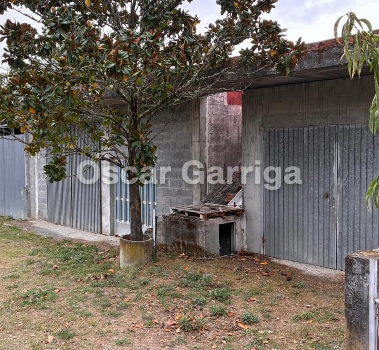 ¡OPORTUNIDAD INMOBILIARIA EN PLENA NATURALEZA!  SE VENDEN NAVES INDUSTRIALES CON FINCA COLINDANTE
