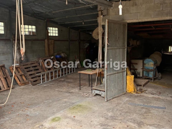 ¡OPORTUNIDAD INMOBILIARIA EN PLENA NATURALEZA!  SE VENDEN NAVES INDUSTRIALES CON FINCA COLINDANTE