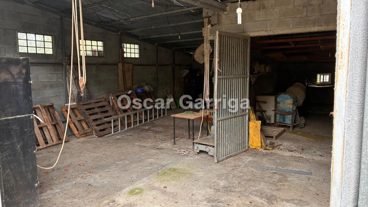 ¡OPORTUNIDAD INMOBILIARIA EN PLENA NATURALEZA!  SE VENDEN NAVES INDUSTRIALES CON FINCA COLINDANTE