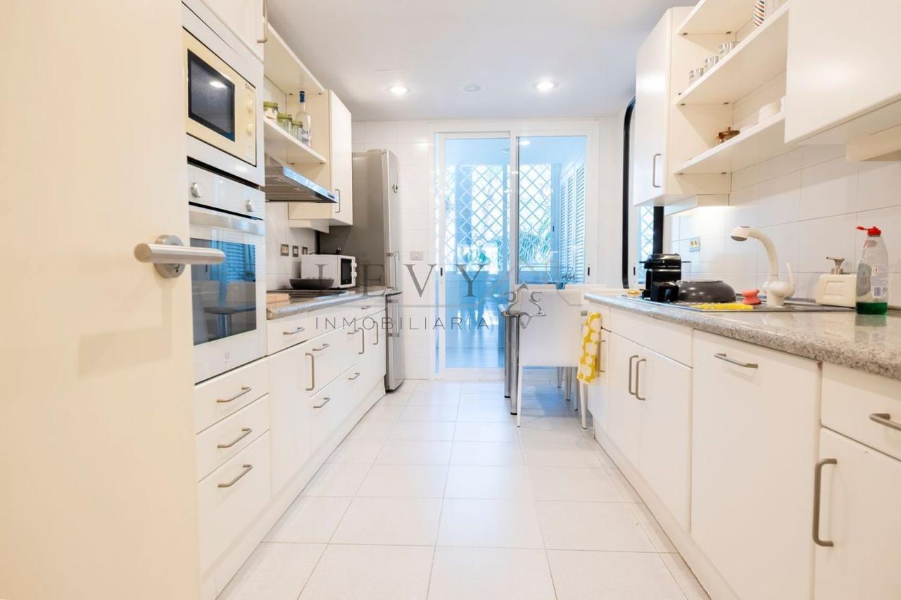 179249805066200174111_179249776574 Apartamento en Puerto Banús – Marbella