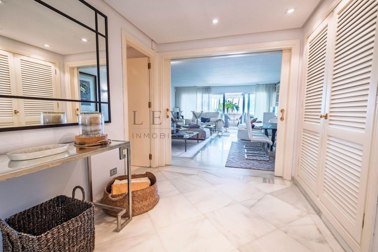 179249805418500174111_179249777407 Apartamento en Puerto Banús – Marbella