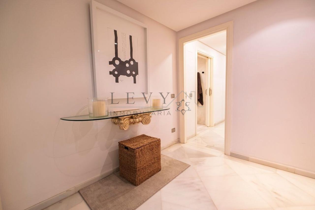 179249805519100174111_179249777638 Apartamento en Puerto Banús – Marbella