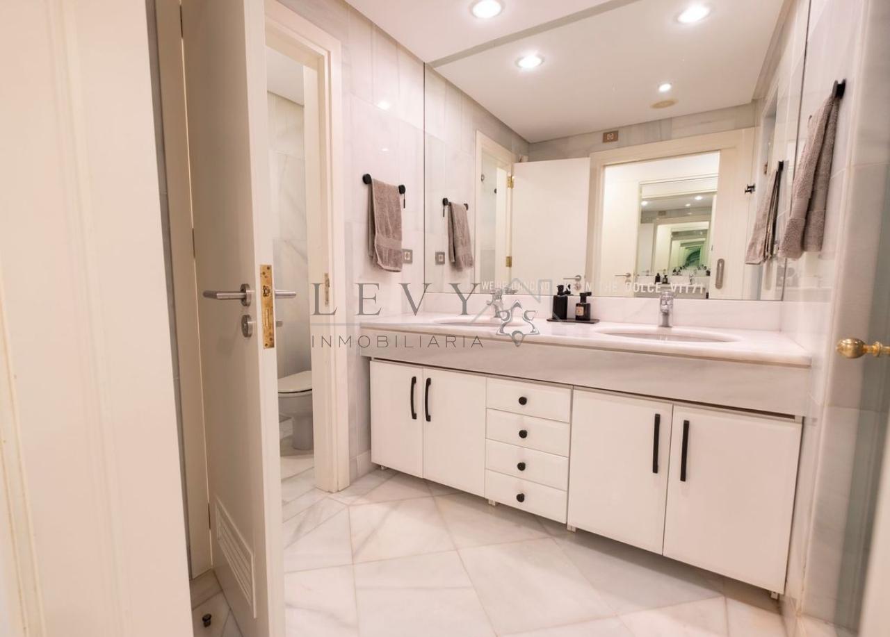 179249805651500174111_179249777738 Apartamento en Puerto Banús – Marbella