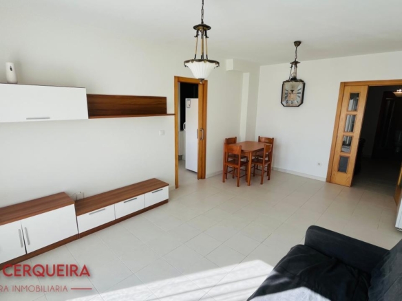 APARTAMENTO DE 3 DORMITORIOS EN EL CENTRO DE O ROSAL | GARAJE, TRASTERO Y ASCENSOR