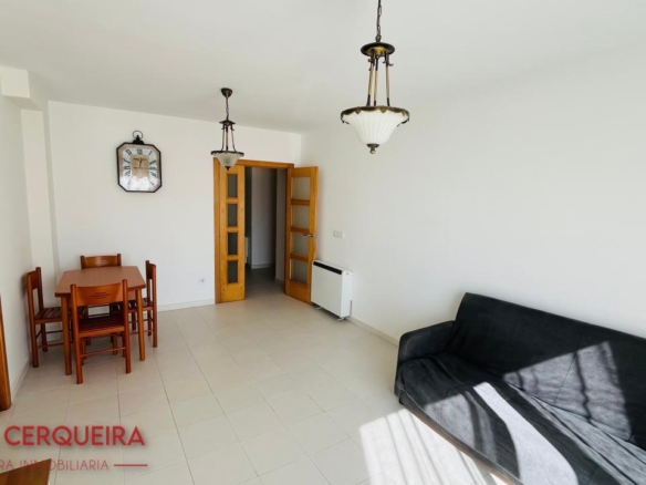 APARTAMENTO DE 3 DORMITORIOS EN EL CENTRO DE O ROSAL | GARAJE, TRASTERO Y ASCENSOR