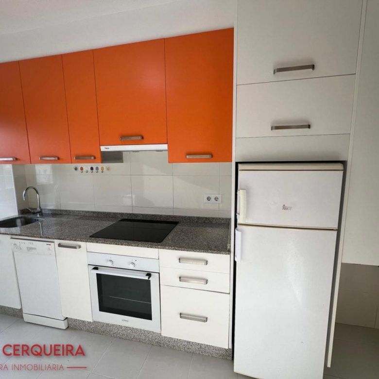 APARTAMENTO DE 3 DORMITORIOS EN EL CENTRO DE O ROSAL | GARAJE, TRASTERO Y ASCENSOR