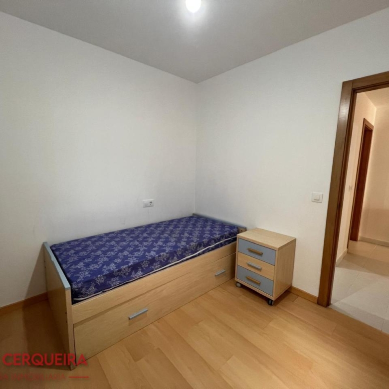 APARTAMENTO DE 3 DORMITORIOS EN EL CENTRO DE O ROSAL | GARAJE, TRASTERO Y ASCENSOR