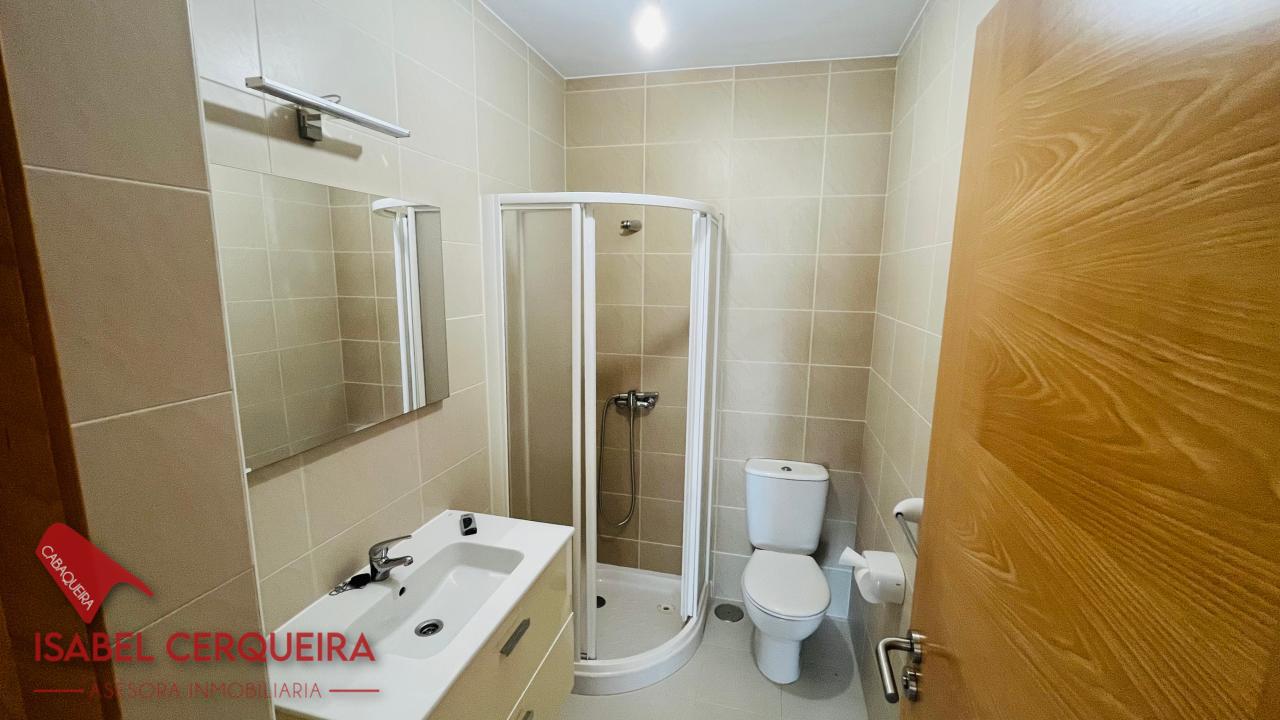 APARTAMENTO DE 3 DORMITORIOS EN EL CENTRO DE O ROSAL | GARAJE, TRASTERO Y ASCENSOR