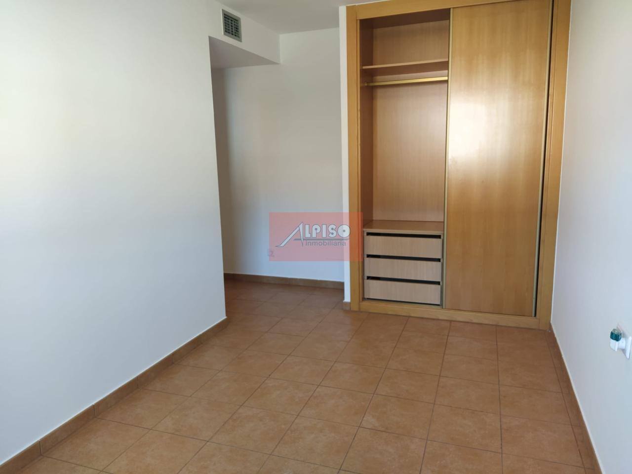 179250961967400172693_178592324714 Piso en Ourense