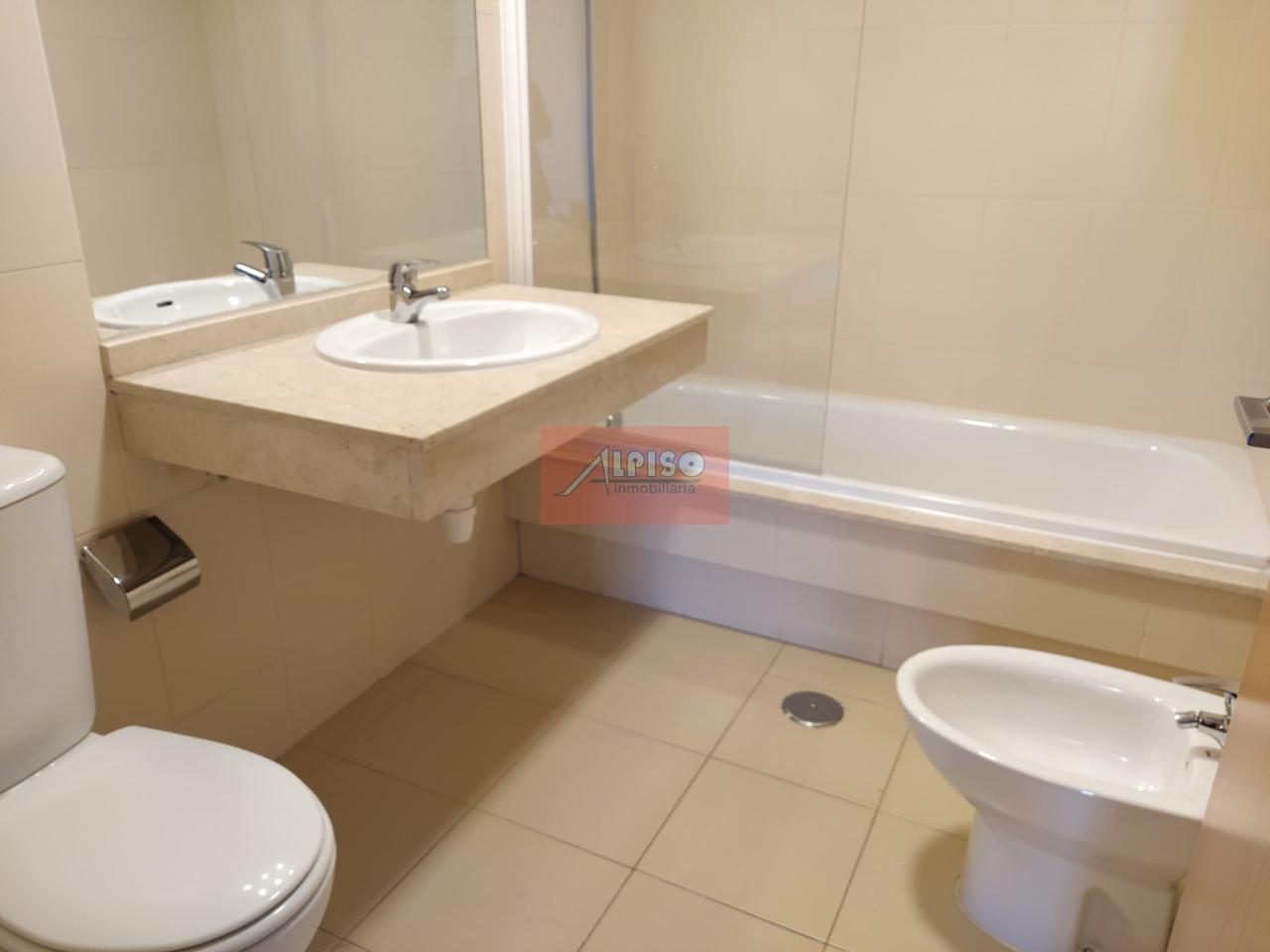 179250962170100172693_178592325461 Piso en Ourense