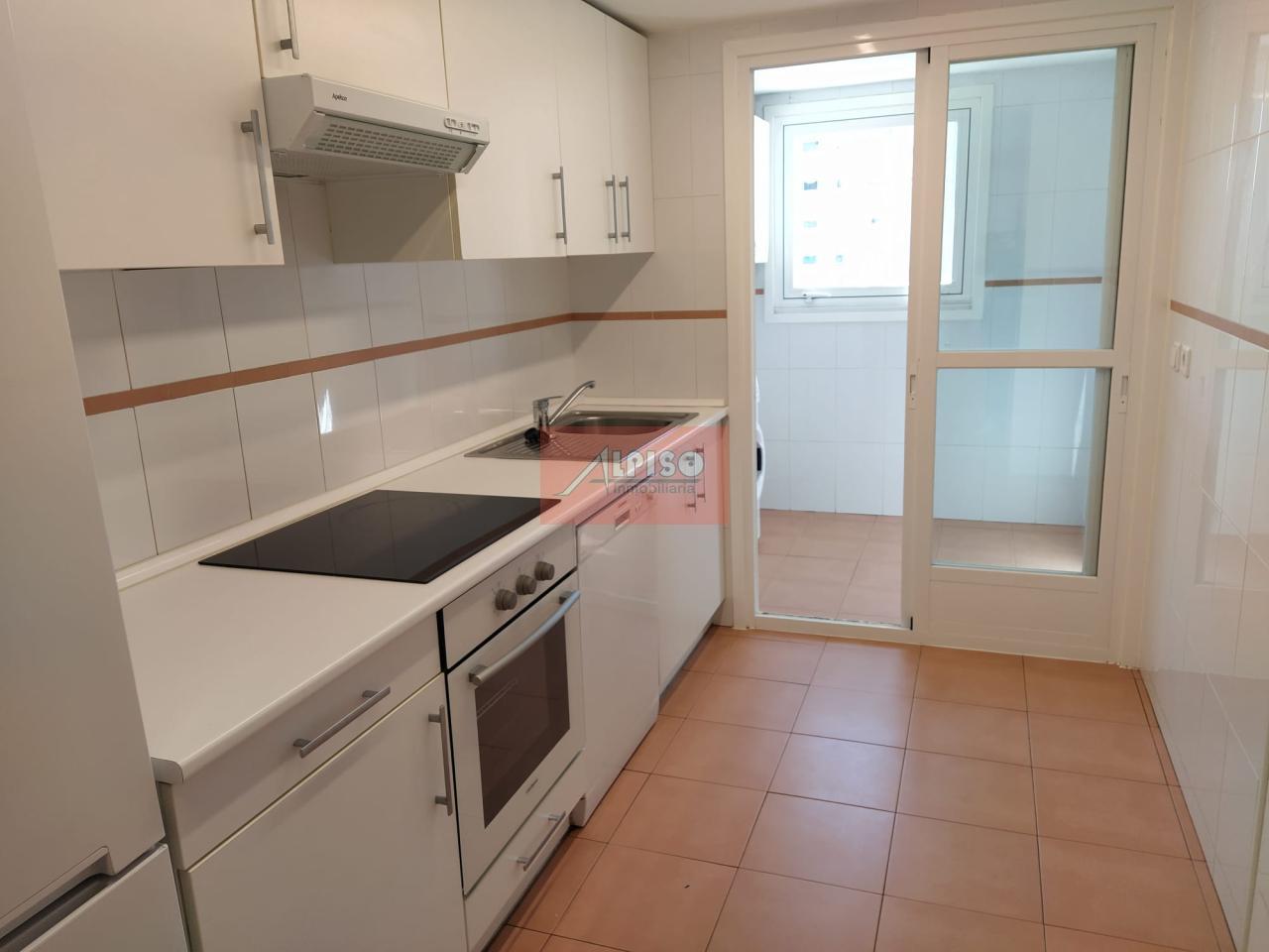 179250962500700172693_178592327457 Piso en Ourense