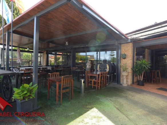 ¡VIVE, EMPRENDE O INVIERTE! CASA DE PIEDRA CON PISCINA Y AMPLIA FINCA EN TOMIÑO