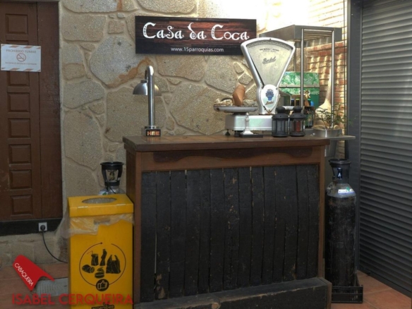 ¡VIVE, EMPRENDE O INVIERTE! CASA DE PIEDRA CON PISCINA Y AMPLIA FINCA EN TOMIÑO