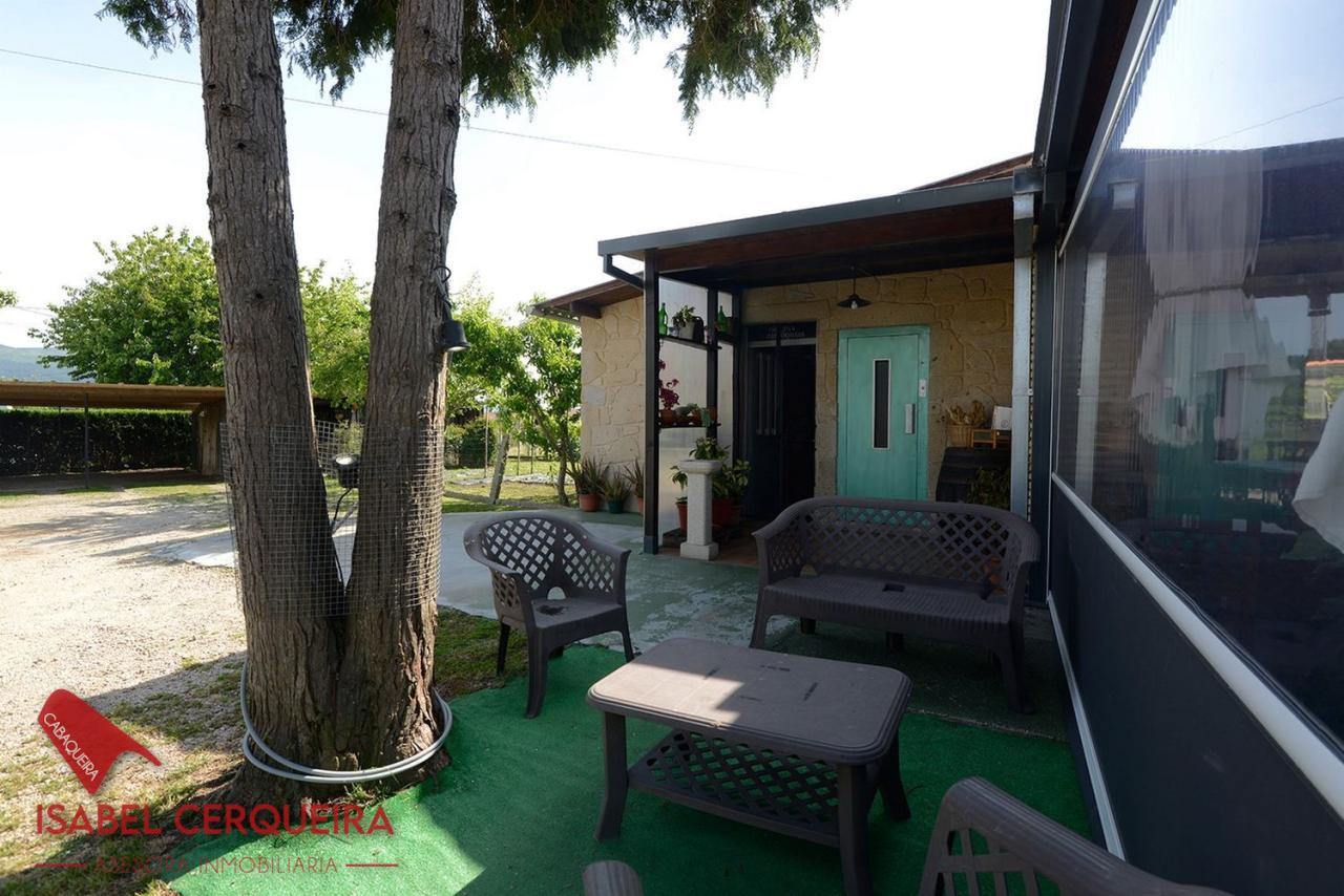¡VIVE, EMPRENDE O INVIERTE! CASA DE PIEDRA CON PISCINA Y AMPLIA FINCA EN TOMIÑO