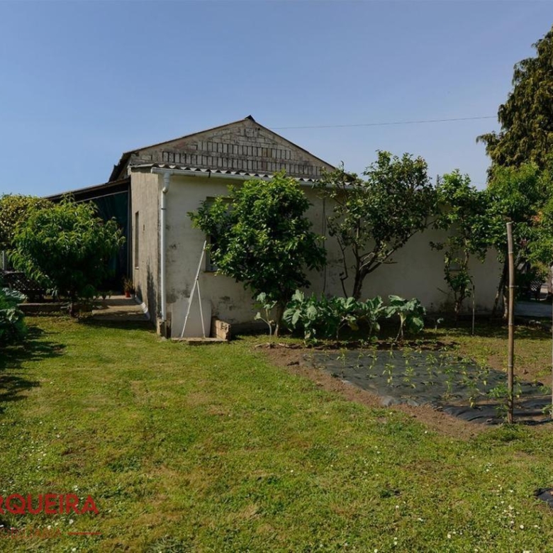 ¡VIVE, EMPRENDE O INVIERTE! CASA DE PIEDRA CON PISCINA Y AMPLIA FINCA EN TOMIÑO