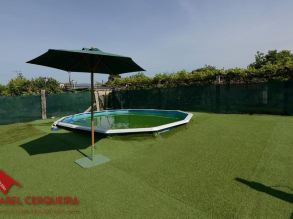 ¡VIVE, EMPRENDE O INVIERTE! CASA DE PIEDRA CON PISCINA Y AMPLIA FINCA EN TOMIÑO